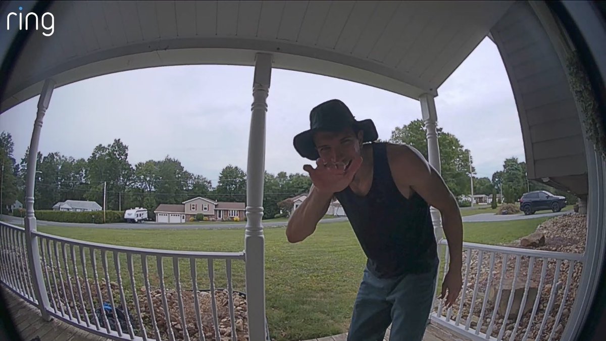 PapercityDAD42's tweet photo. Move over Carl Spackler, there’s a new groundskeeper in town! @_easyeagle 😂😂😂 https://t.co/PJH8LBI4L9