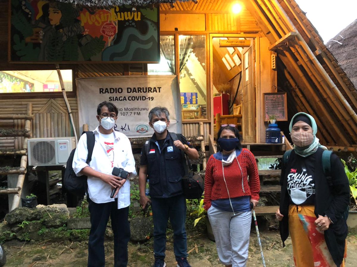 Terima kasih kak <a href="/LianGogali/">Lian Gogali</a> dan kawan kawan <a href="/mosintuwu/">Institut MOSINTUWU</a> obrolan dan sajian yang istimewa utk kami , semoga radio komunitas Mosintu makin bermanfaat untuk komunitas. Izin pamit, semoga lain waktu bisa kesini lagi .
<a href="/imenkyogya/">Imenk di Yogya 🇮🇩 🇸🇩</a> <a href="/RadarTangguh/">Radar Tangguh</a>