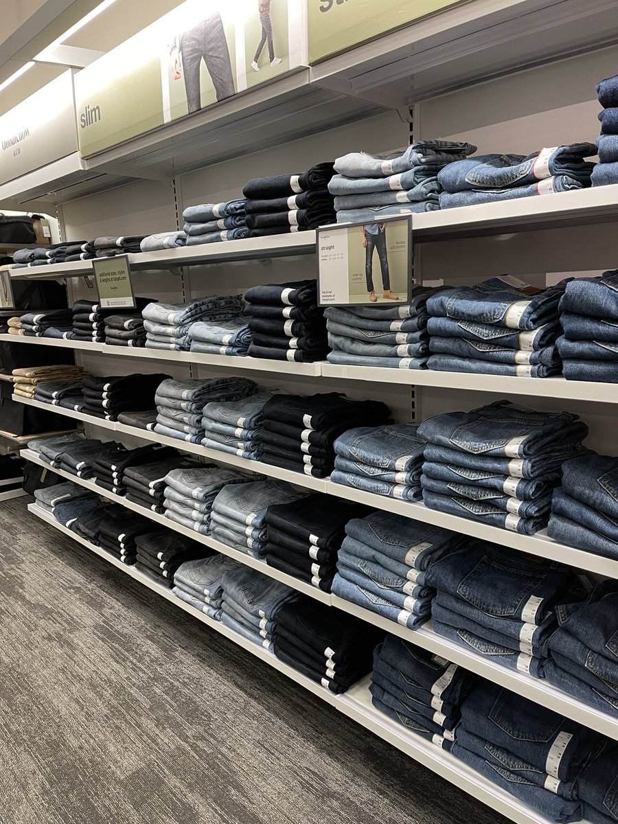 #T859 is ready for Father’s Day with some nice and crispy denim folds! 🤩 #D143HasStyle #TargetStyle <a href="/Alex42636993/">Alex</a> <a href="/mara_timmer/">Mara Timmer</a> <a href="/jodijordheim/">Jodi Jordheim</a>