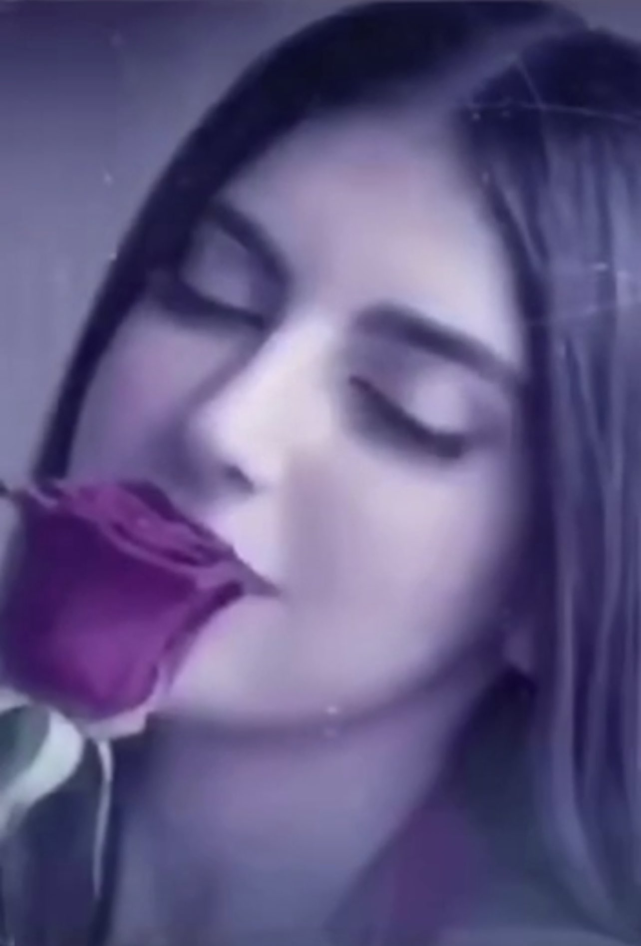 E4M3JO9XIAIsCTz