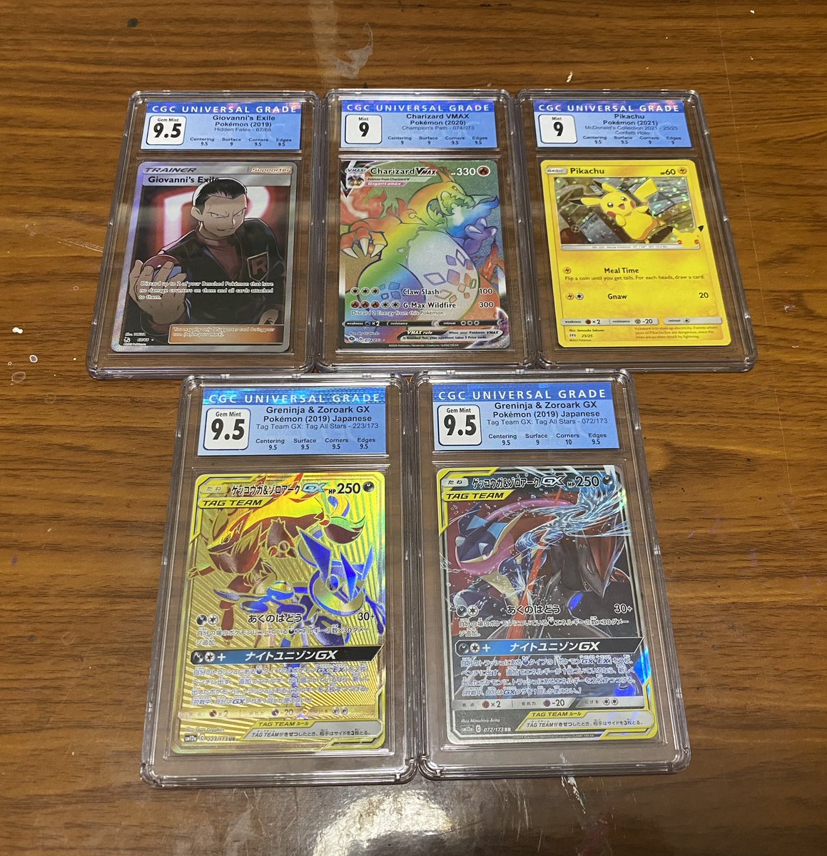 kaju_media's tweet photo. Overall, my first sumbmission to CGC was great. I like the stricter grading to ensure the best condition of the card. Each slab looks great! #cgctradingcards #pokemoncards #charizard #cardgrading https://t.co/6Ebyxy4CL4