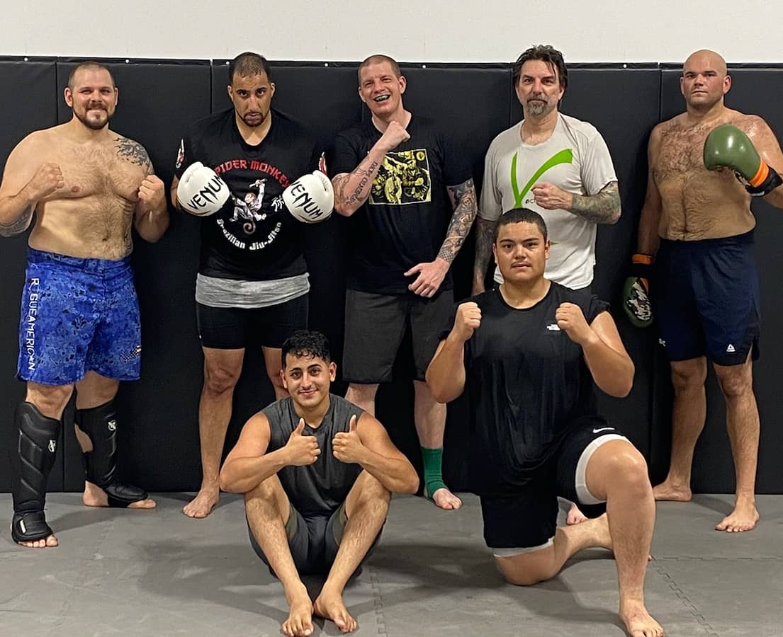 Spade_4U_32's tweet photo. ♠🔥 Friday night sparring with the squad! #mma #boxing #muaythai #kickboxing #fighter #train #athlete #newbritain #connecticut #heavyhittersclub 🔥♠ https://t.co/q3ovJyqeoA