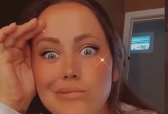 Jenelle Evans' makeup empire goes belly-up! Former #TeenMom2 star's