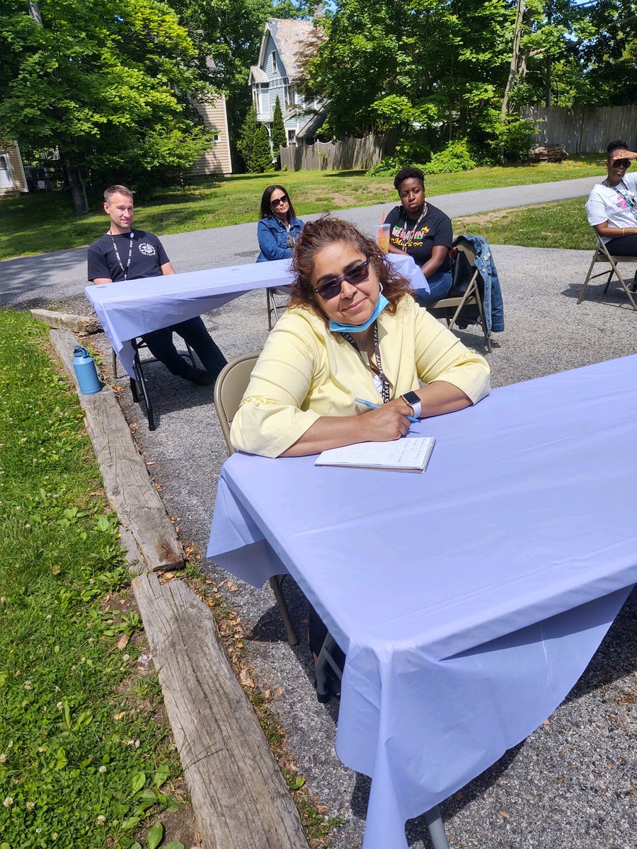 Ellen_Gerace's tweet photo. Celebrating the outstanding work of our clinical team @PCSDSpecialSrvs year end staff meeting and retirement party. Thank you for going above and beyond every day in every way especially during this incredibly challenging year. We appreciate you! #Peekskillpride #WholeChild https://t.co/MlgzW6F45d