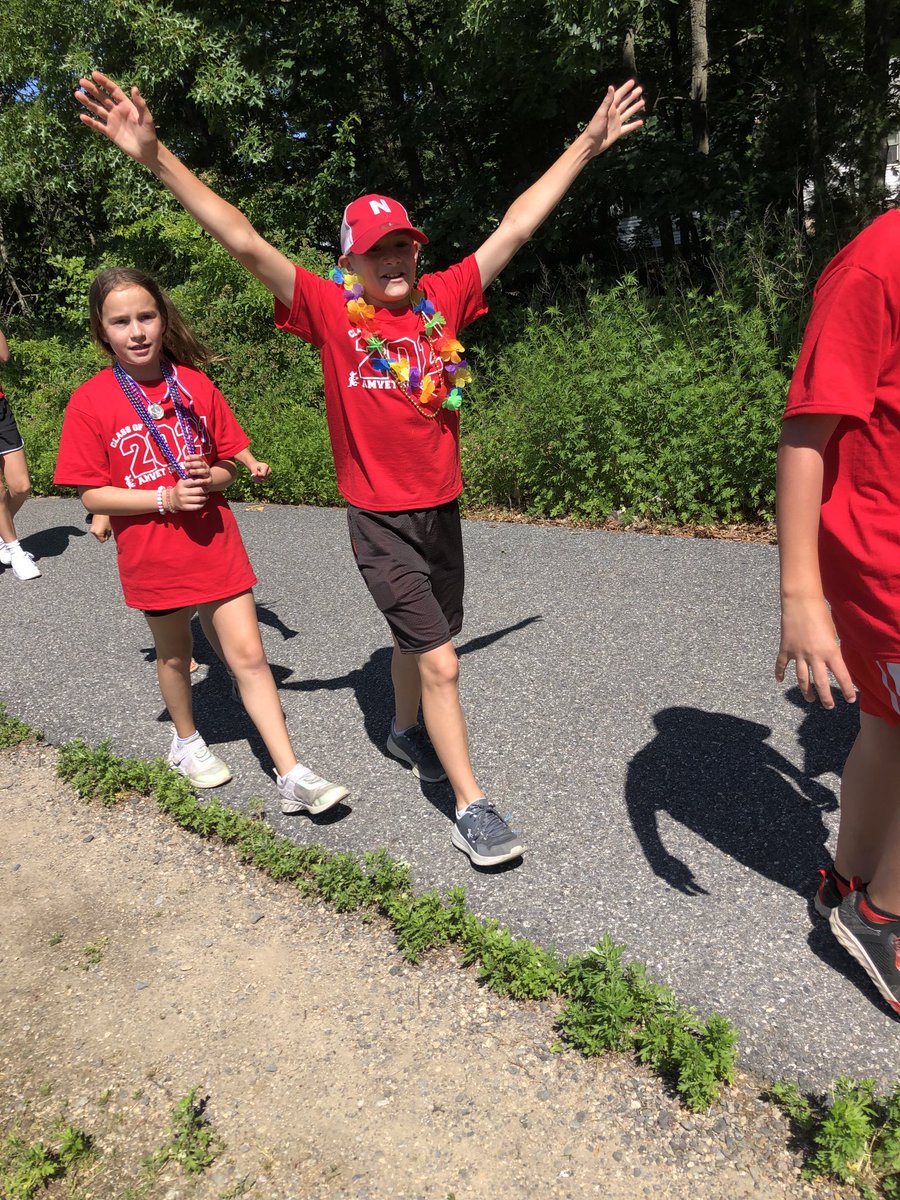 mrskefor's tweet photo. What a fun clap out event celebrating our 5th graders! ❤️ #awesomeAmvet https://t.co/mHUYxMByph