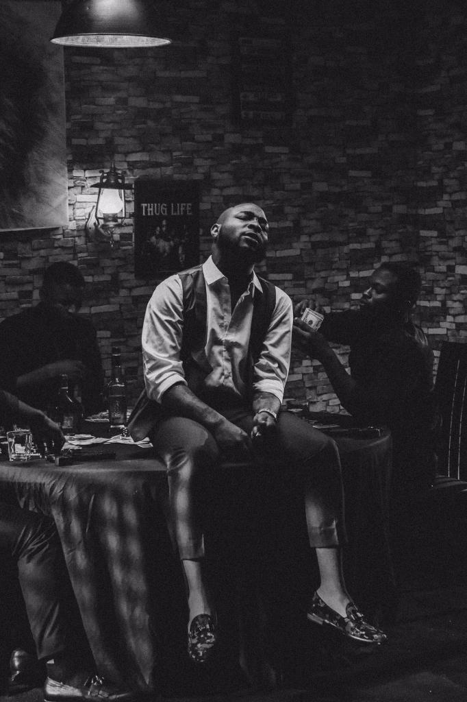 ndrsn2103's tweet photo. some Davido songs to add to ur summer playlist:

Davido x Chris brown x Young thug - Shopping spree
Davido - Heaven
Davido - Sunlight
Davido x Ckay - LaLa

i promise they all good.. https://t.co/AIx5sBv4H0