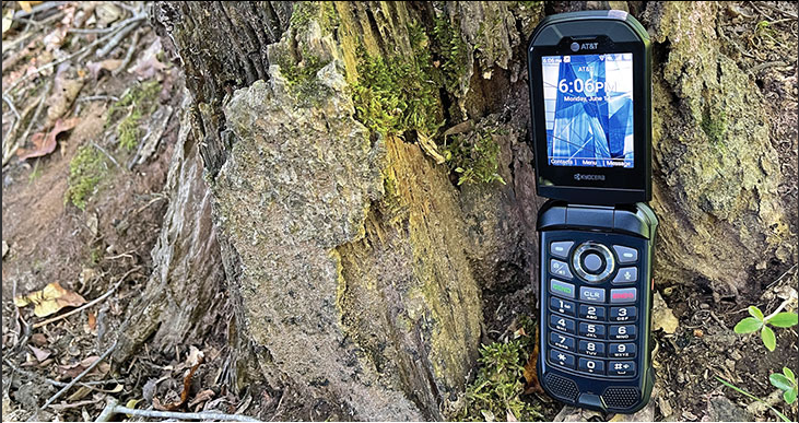 KyoceraMobile's tweet photo. https://t.co/c3sSTecKqF delves into why #KyoceraMobile's MIL-STD-810H, @FirstNet Ready, drop & waterproof #DuraXEEpic is the ideal ultra-rugged #flipphone for those in the field and on the job. https://t.co/9VQCqZ8hqO #ruggedflipphone #milstdphone #firstnetready #firstnet #att https://t.co/u2hfrxc9A6