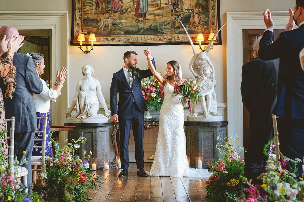 Jennyfleur22's tweet photo. Happy FriYAY flower friends! Sharing the joy from L&amp;T’s colourful wedding @elmorecourt last month. Surrounded by their nearest and dearest and an abundance of bright blooms they finally got to say ‘I do’. Love this shot by @billingtonphoto thank you for … https://t.co/2L8EYLypXj https://t.co/5EDxZuLNDg