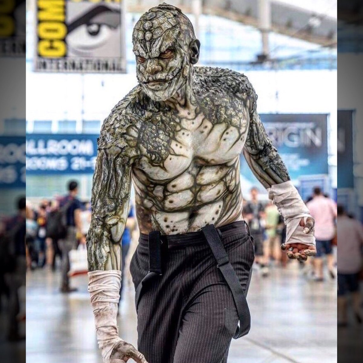 CapLucky's tweet photo. Today at 5:30pm PST we are going LIVE with Elias who is a cosplayer from San Diego, CA. He works in law enforcement and loves football, G.I. Joe, 80s sitcoms, adult coloring books and Ford Mustangs. He’s also a Rick Baker (character FX artist) mega fan. https://t.co/El5bubVdeo https://t.co/Rijuljw4te
