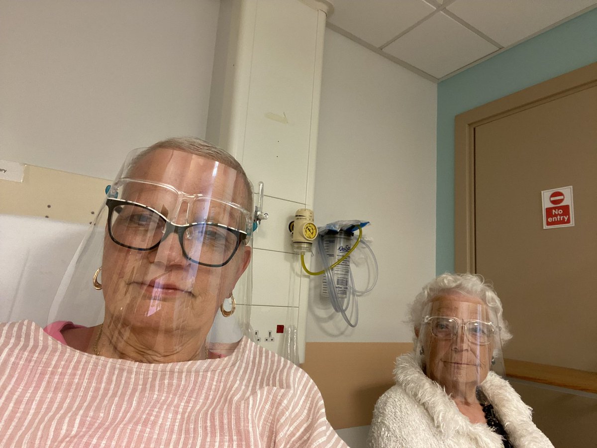 ChelleMel47's tweet photo. Hi @peter_levy @looknorthBBC @abbie_walker1 What started off as a lovely day out Monday ended in hospital by #Wednesday On my first drive on my new mobility scooter wearing my #gooseisland #magicpants I was saved by Alex the #offduty #Paramedic โค๏ธ๐๐ป https://t.co/uABLeAUXvo