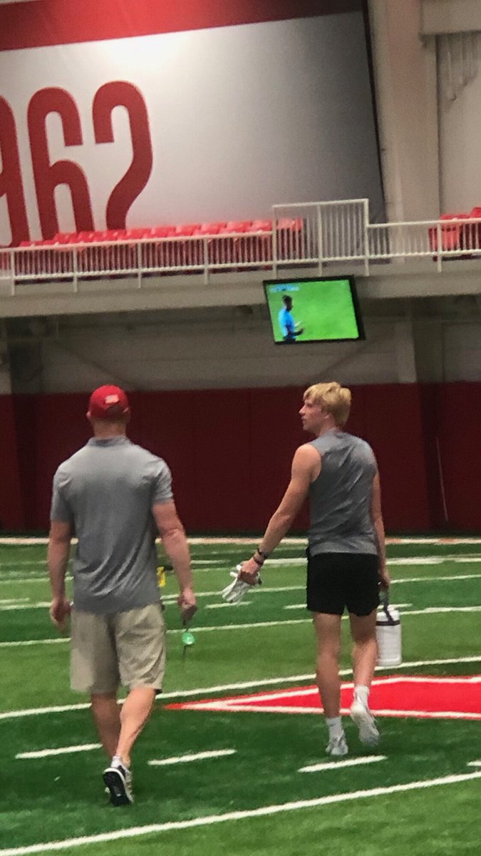 701 Hoops tweet media