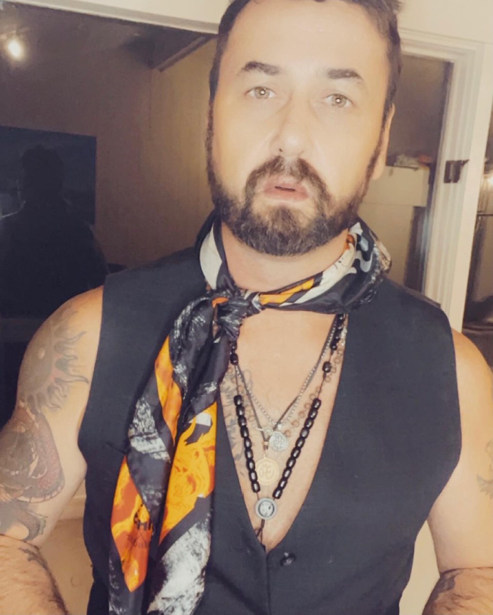 MichelleaBakker's tweet photo. 🔥🕊🔥  BIRD3✖️ Dadadésir
@bird3music  The famous BIRD nest tie, hung as a good luck charm or classic sexy rock tie.... Bird is wearing the new AVEM scarf line, we are on fire. 

#avemscarves #avemneckerchief #silk #collaboration @MasterBasstard  #michaelmiley https://t.co/RE2HpLi3K4