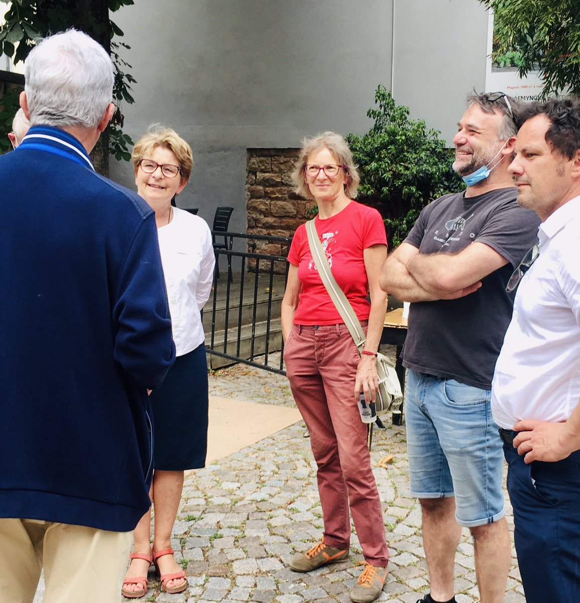 Dernière photo de campagne avec nos candidat.e.s Christophe et Yulika avec @marie_guite_dufay et Catherine, José pour les #departementales2021.
Dimanche je vote pour des #territoiressolidaires et #écologistes 🌹🌍🌱
<a href="/partisocialiste/">Parti socialiste</a>
<a href="/Jeromedurain/">Jérôme Durain</a>
<a href="/Gilletviolaine/">Gillet Violaine</a>