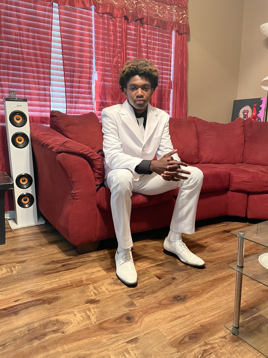 emccord03's tweet photo. Baby boy, my young King is officially off to high school!!! Please, help me congratulate my son, Tristen, on his well deserved & earned promotion to 9th grade. I'm super proud of him & look forward to even more in his bright future. #GettingReadyForHighSchool #YoungKingBlessed https://t.co/OXrRmY1eAK