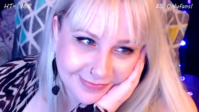 Camming on MFC tonight! Enjoy this picture of me drunk and happy after a good night :) https://t.co/<a href="/tag/mvsales"class="tags"><span>#mvsales</span></a>