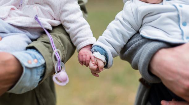 vLex_cl's tweet image. Juez demanda al Estado por fallo que le quitó cuidado personal de su hijo, la resolución vulnera la Convención Americana de DDHH y genera responsabilidad internacional al desconocer la existencia de un acuerdo previo de cuidado compartido del niño. 
bit.ly/3cUvpjF