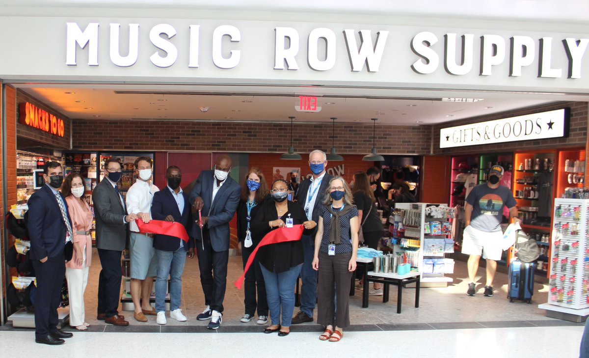 Fly_Nashville's tweet photo. Three cheers for our newest locations—Music Row Supply, Urban Juicer and True to Tennessee—which reflect the direction of our concessions program designed to bring more local flavor and flair to BNA. A big thanks to all of our partners ! #BiggerBetterBNA #MoreLocal https://t.co/ltekPKeczB