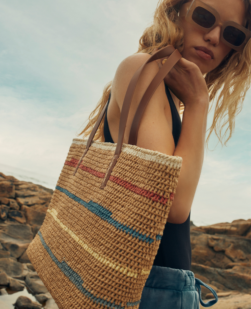 Here, Woven Shopper Bag (187195), Woven Shopper Bag (187195),Asymmetric Swimsuit With Detachable Strap (189076) and Signet Ring With Crystals (189401) now available.

#parfois#newarrival