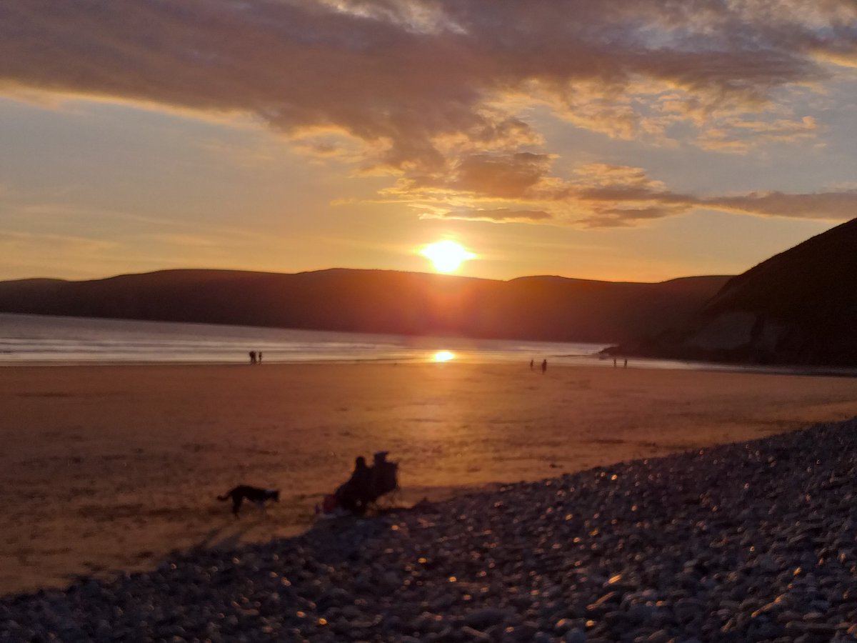 Splotty5's tweet image. West is best!