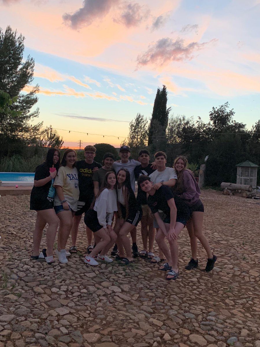 Rodeada de gente increíble💘