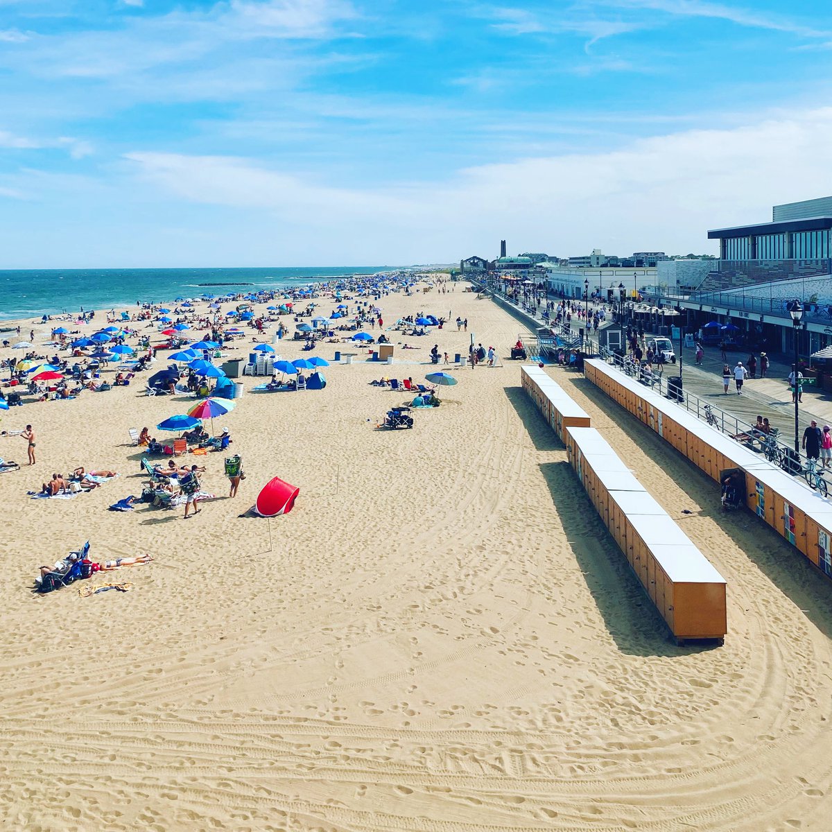 Summer Fridays are back! 🌞