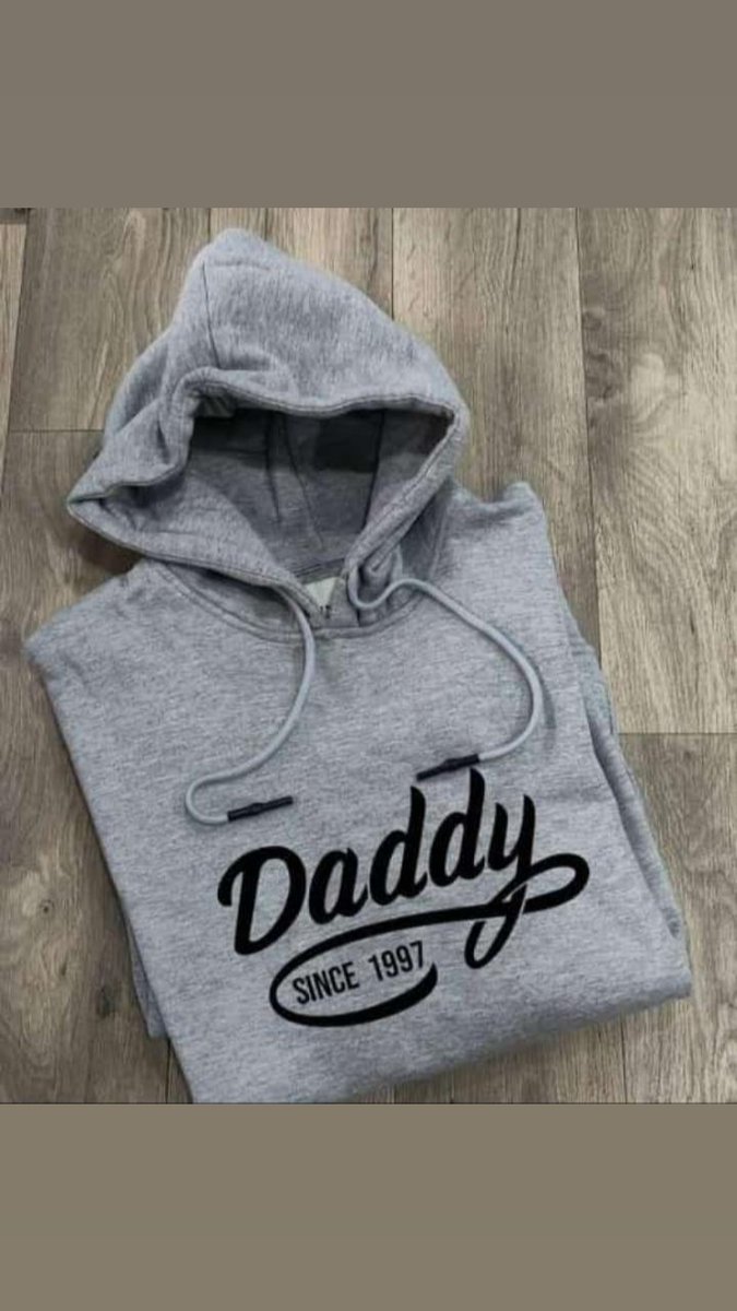 QuilGraphics's tweet photo. What's your preference?
We are happy to help you put a smile on your loved one ❤❤
Call or WhatsApp to order or further enquiries 0737084225
#fathersdaywithWaJesus #fathersdaygiftideas #giftpackages #personalizedexperience #customizedmerchandise #FathersDay2021 https://t.co/iw24E34zVi