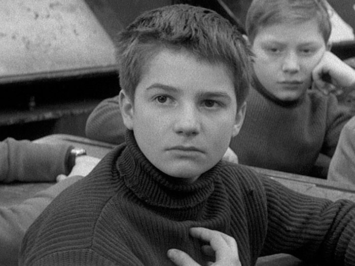 SenalColombia's tweet image. ¡La mejor forma de terminar la semana es con una película de François Truffaut! 📽🍿#EnCineNosVemos a las 10 p. m. con "Los 400 golpes" en el CineClub.