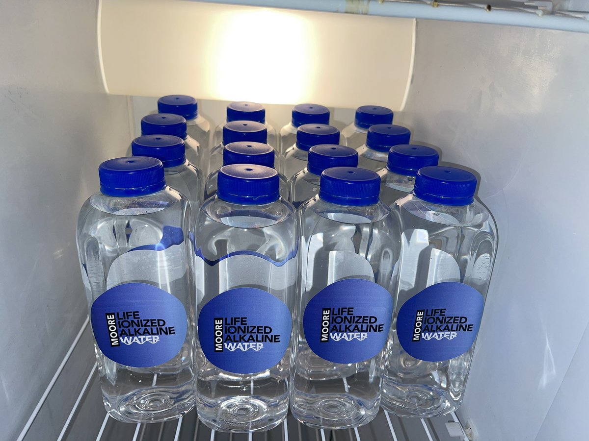 CMDCEOTrey's tweet photo. Moore Life Ionized Alkaline Water debut 💧

Catch us in your favorite store, soon!! #CMD4LIFE #BIGGESTCHASER #BlackOwnedAlkalineWater https://t.co/evjojOwyS8
