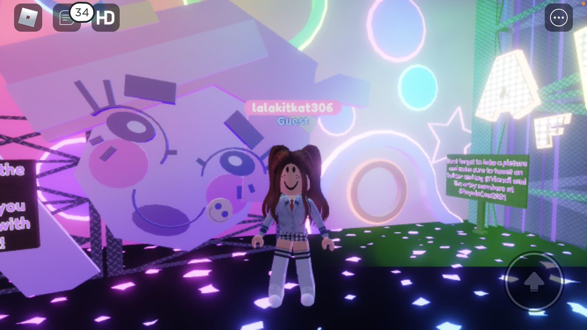 IGalacticoreo's tweet photo. #RoyaleCon2021 just finished the fun house!!! @Vioncii https://t.co/p2bABn0Rjz
