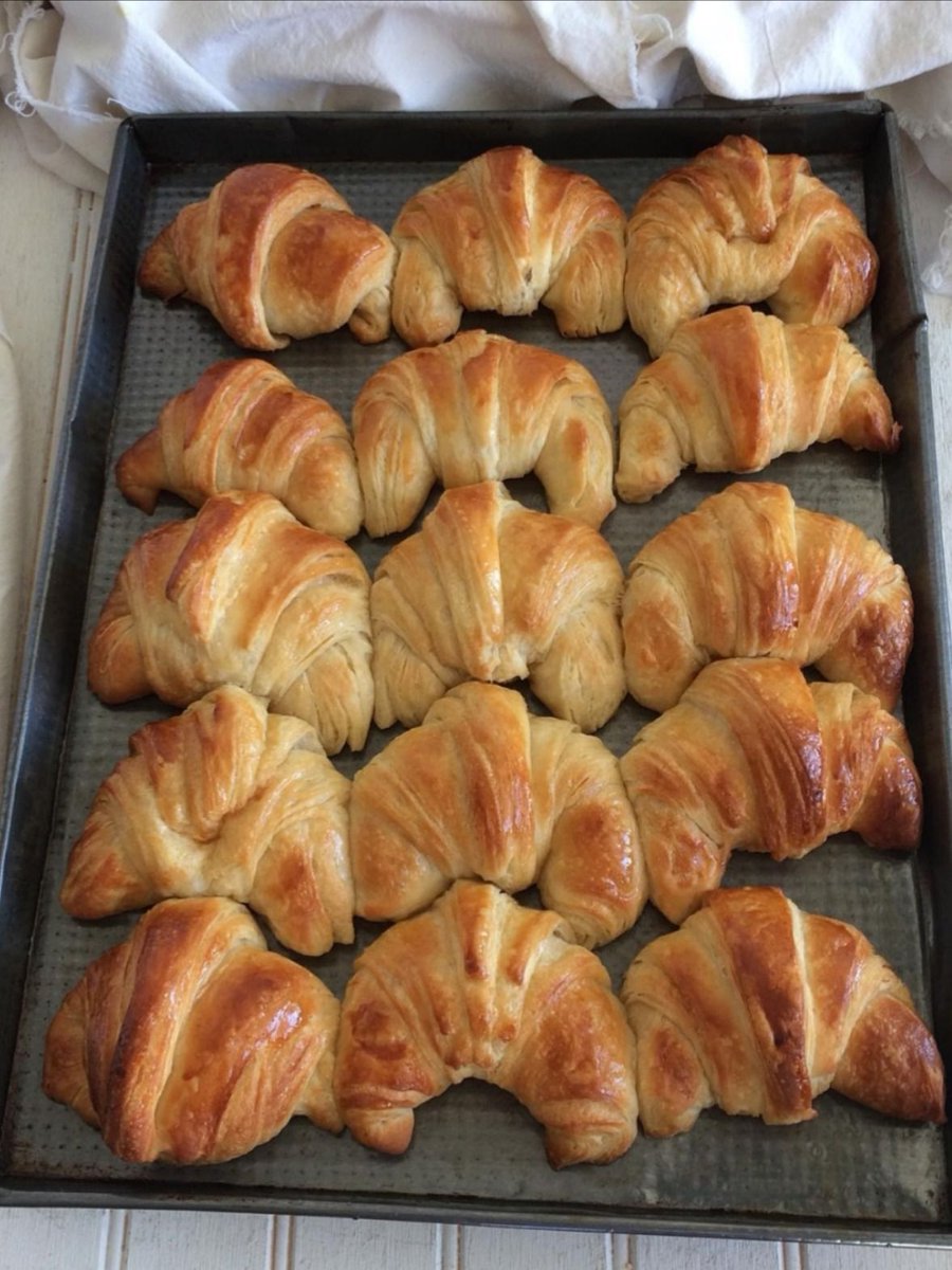 panfutbolarg's tweet photo. #roma4 #pancoe17 @holapancoe merienda del día de hoy. https://t.co/1cNs8nxmao