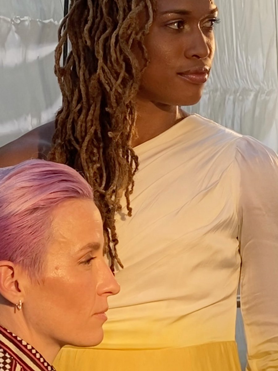 J_Mac1422's tweet image. Memorable night in NY at @tribeca film festival for LFG movie premiere. Here’s to OUR fight for equal pay!! Thank you @changecontent for putting it together. Movie is out June 24th on @hbomax #LFG #Tribeca 
Dress: @DesignerZankhna 
Makeup: @fentybeauty