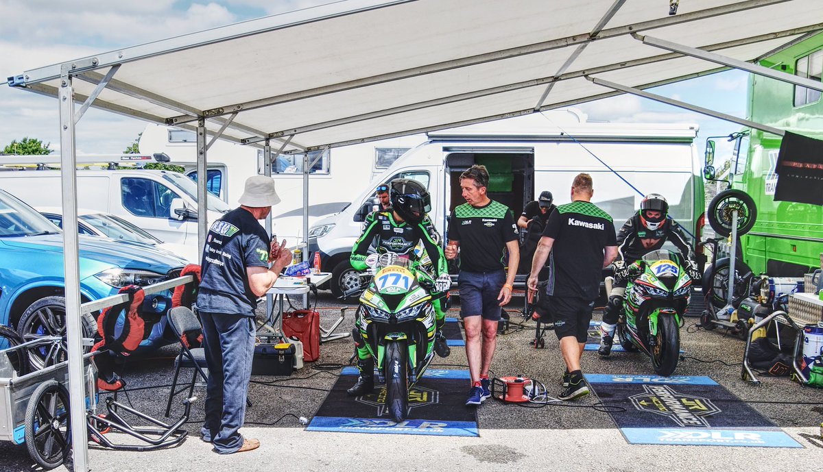 FireStallion666's tweet photo. It’s time #racetime #timetorace @NoLimitsNLR #croftcircuit @JRP_Racing #scottstone @Talbot19Joe #lukerogers #finarscott @Kawasaki_News #firestallionphotography https://t.co/f2VRpuJ4iH