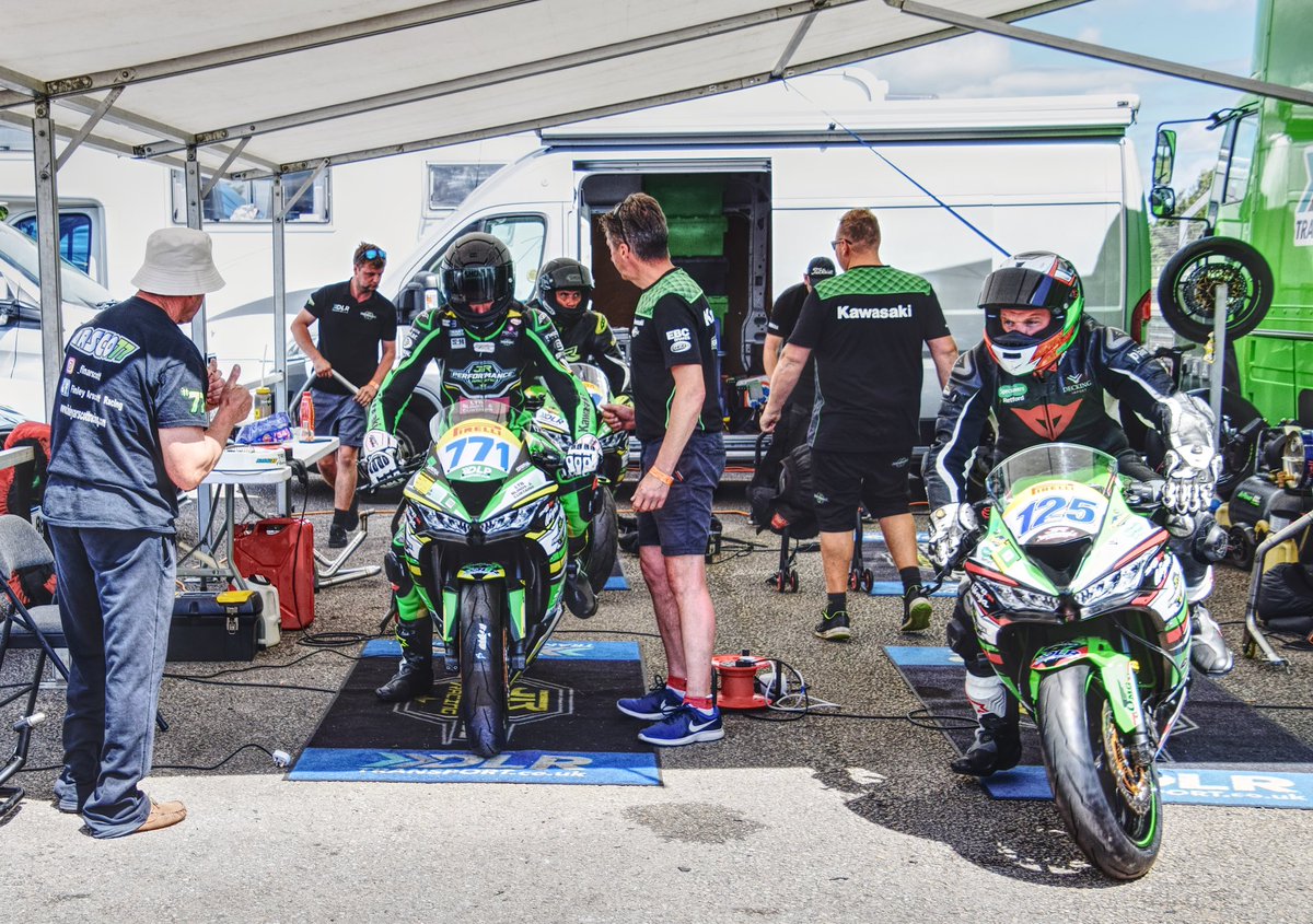 FireStallion666's tweet photo. It’s time #racetime #timetorace @NoLimitsNLR #croftcircuit @JRP_Racing #scottstone @Talbot19Joe #lukerogers #finarscott @Kawasaki_News #firestallionphotography https://t.co/f2VRpuJ4iH
