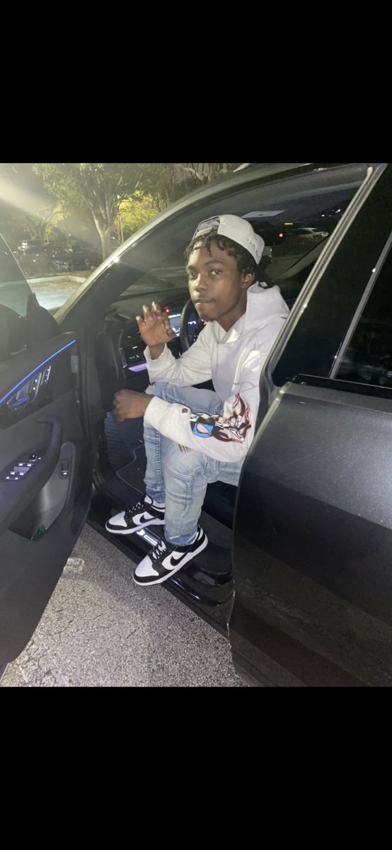 kmono150's tweet photo. Only real niggas fall off get it back #BGPG #WOCKSTAR #MISTA🌎 https://t.co/uDVoeNuvXC