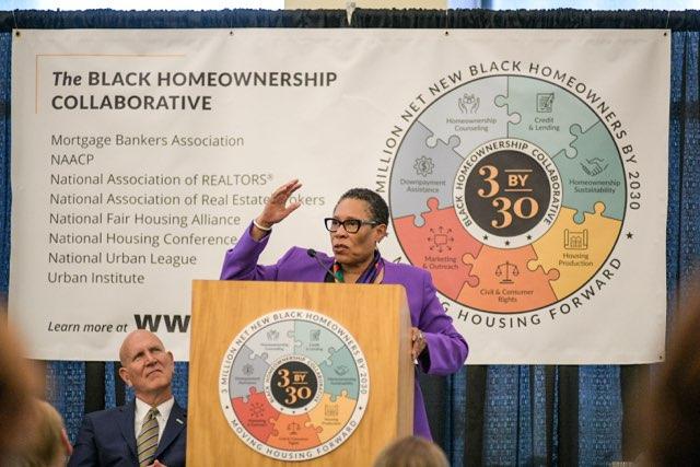 Today in Cleveland, I was proud to announce that @HUDgov is taking action that will make it easier for borrowers with student debt to qualify for a federally-guaranteed mortgage. HUD’s new policy is another step in our mandate to promote equity & opportunity for homeownership.