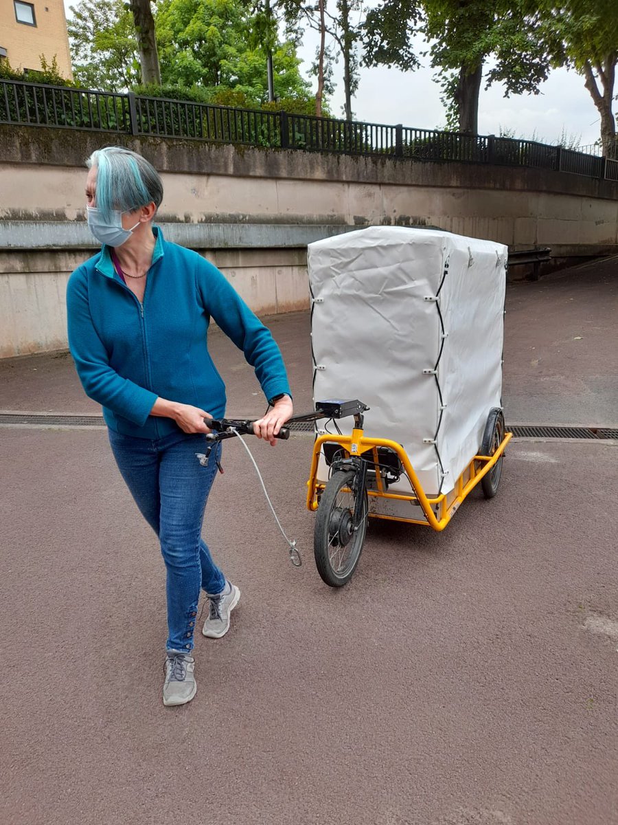 racheljkirkwood's tweet image. Off screens and on campus, trialling a greener way of doing library transport services @UoMLibrary with @theTLtweets and other colleagues #greenLibrary #zeroEmissions