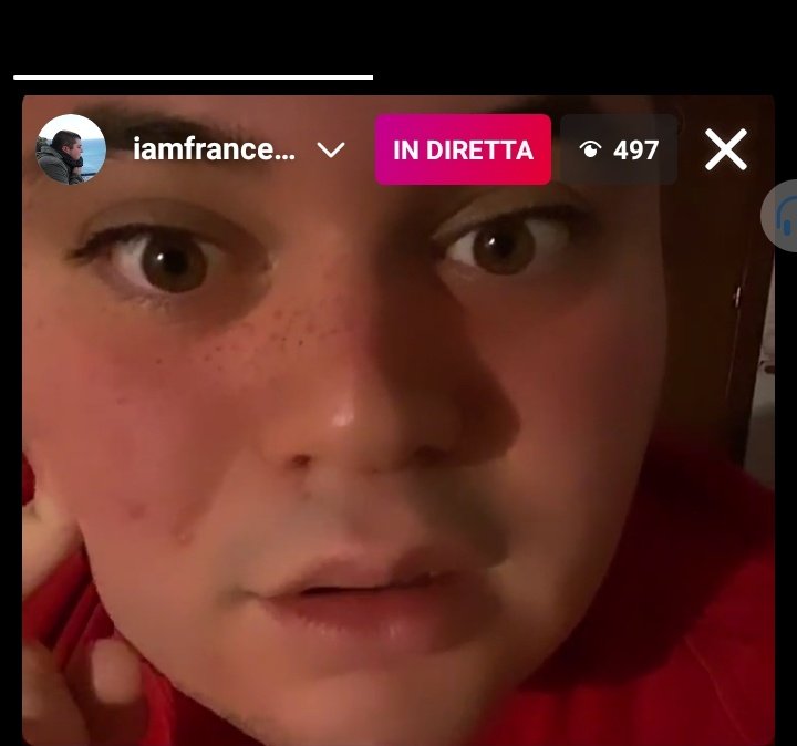 cert3sere's tweet photo. LE FACCE DI @Fratrashmartini MI STENDONO AHAHHAHAHAH #iodefundo https://t.co/etFZzWJp32