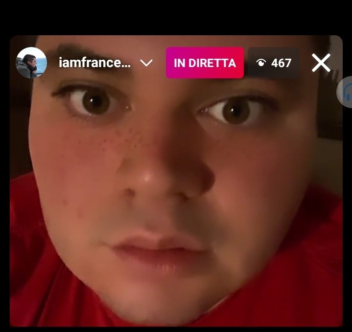cert3sere's tweet photo. LE FACCE DI @Fratrashmartini MI STENDONO AHAHHAHAHAH #iodefundo https://t.co/etFZzWJp32