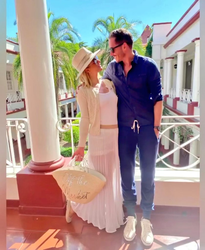 Sunny moments with <a href="/ParisHilton/">Paris Hilton</a> at the beautiful Victoria Falls Hotel. #VisitZimbabwe #Travel #Zimbho