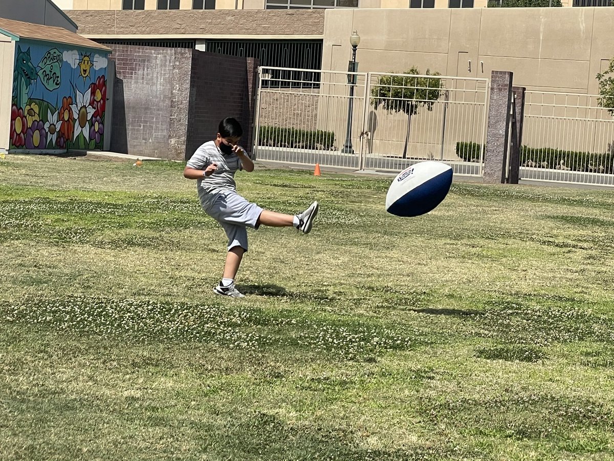 Fun Friday <a href="/DowntownDragons/">DowntownDragons</a> Summer Learning Academy! <a href="/NoreenBart/">Noreen Barthelmes</a> <a href="/DowntownNguyen/">Karen Nguyen</a> <a href="/MarkALuque/">Mark Luque</a>  <a href="/Mr_Ware_/">Brandin Ware</a> <a href="/kararand/">AC Extraordinaire</a> @DrCaliGrit <a href="/Team_BCSD/">Bakersfield City School District</a> <a href="/AbeRiveraEdu/">Abe Rivera</a> <a href="/LizBarajas007/">✨ 𝕃𝕚𝕫 Toruno✨ #🆃🅴🅰🅼🅱🅲🆂🅳</a> <a href="/dragonmamab/">Brenda Lee Mayer</a> <a href="/MrsChavezBIS/">Madai Chavez</a>