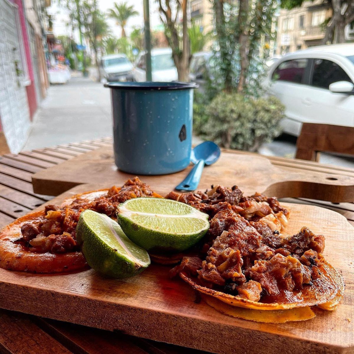 eltacodeojomx's tweet photo. Viernes para disfrutar unos buenos tacos y unos frijoles charros. Saquen la flojera y acá los esperamos.

🖤✨👁✨🖤 https://t.co/fwnCkJy1xQ