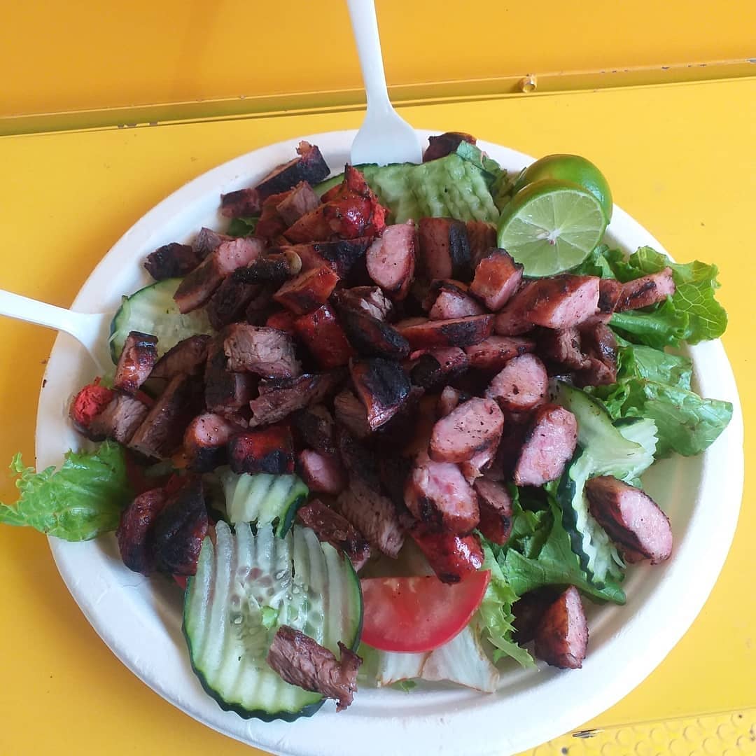 CoisaBoa_Rest's tweet photo. Que la olvida no te impida probar nuestras ricas #alitasdepollo  con nuestros sabores de maracuya con habanero y al mojo de ajo.
También nuestra  especialidad  una Rica espada #espetinhos  🍗🥩🥗🍻🍢 https://t.co/s5nNz7im1Z