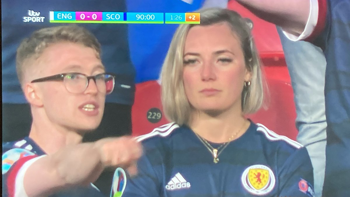 unluckyfootie's tweet image. 