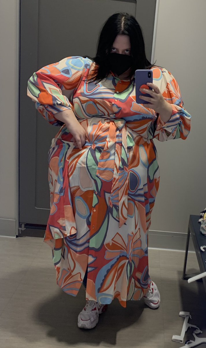 lainastassines's tweet photo. I forgot that as a fat person it is my DUTY not to show skin and to only wear floral. Thanks for the reminder @Target, you fugly b*%#! https://t.co/WDobga7D79