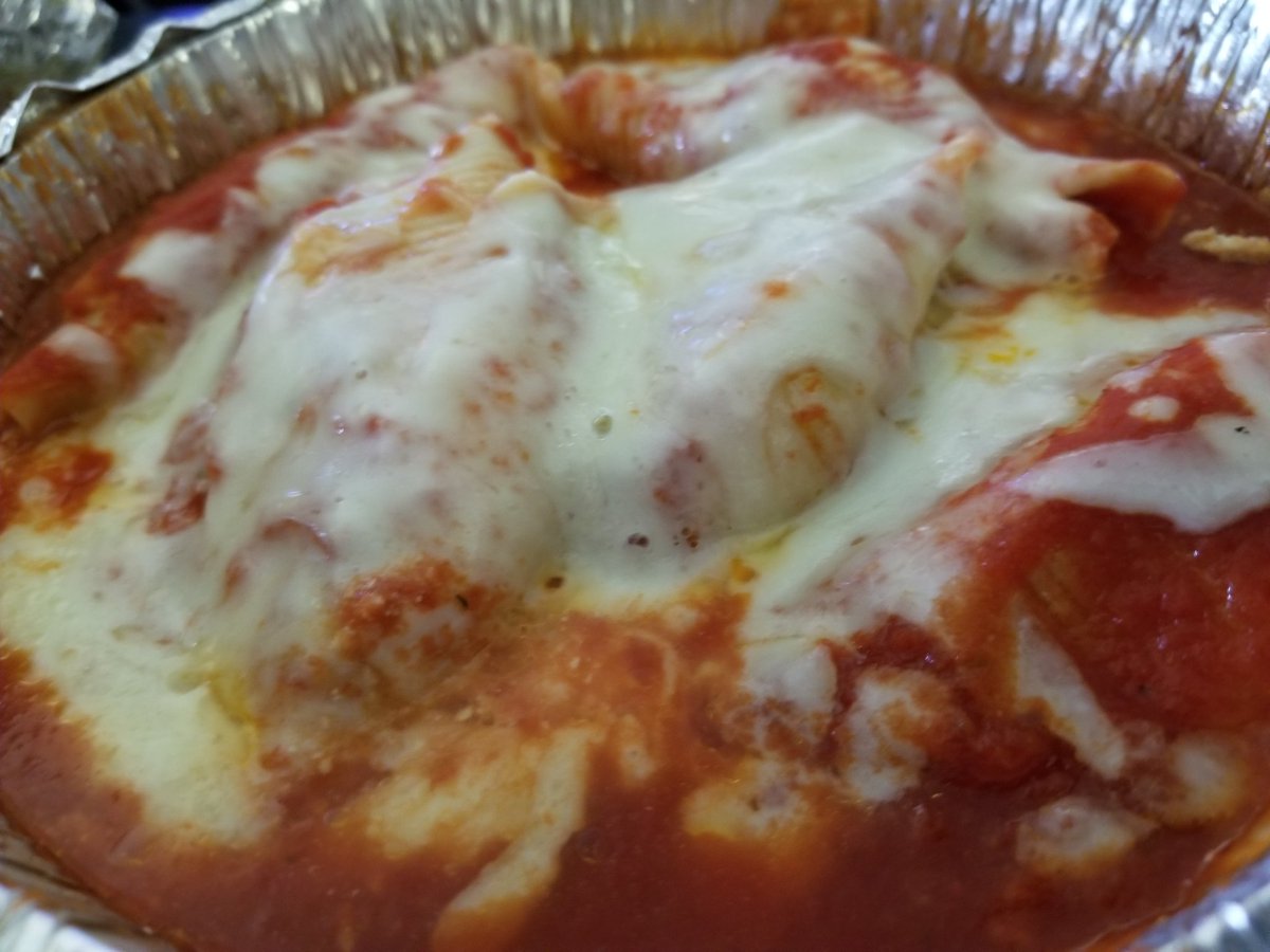 JohnLukeNYC's tweet image. #DinnerTime #StuffedShells From The Local #Pizzaria Nice Count😁😎✌😇🤗 #Yummy