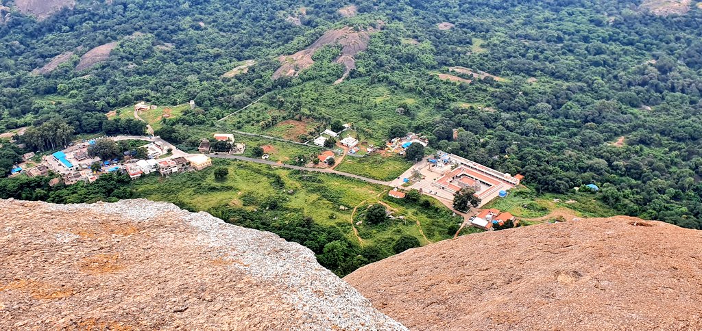 ..Hari Om..
zoom in to see something beautiful.