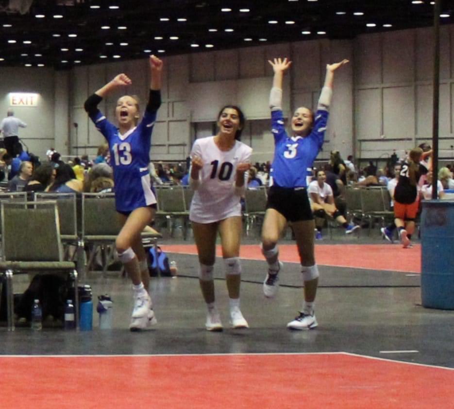 14 white goes 2-1 on day one of AAU Nationals! #wearenkjv