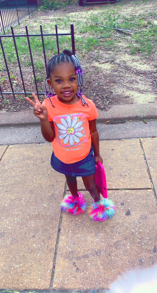 __OnlyShay's tweet photo. It’s the pretty daughter for me 🥰💕🤞🏽
.
.
.
.
Shoes by me 🥰 shop @BossyChicColle1 https://t.co/Dgl7szS8WL
