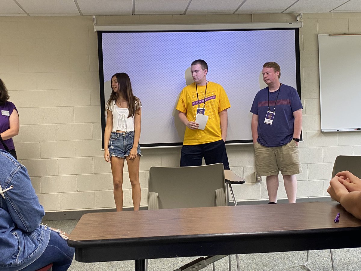 ONU_CommDept's tweet photo. Another successful advising session with our new Communication students! So excited to have our whole #COMMunity together this fall! https://t.co/xPz2N8QQYs