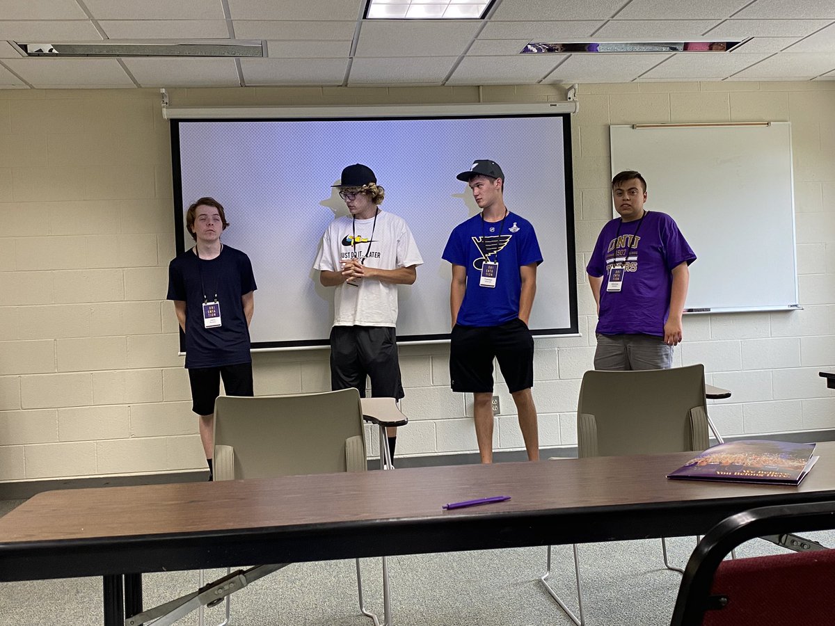 ONU_CommDept's tweet photo. Another successful advising session with our new Communication students! So excited to have our whole #COMMunity together this fall! https://t.co/xPz2N8QQYs